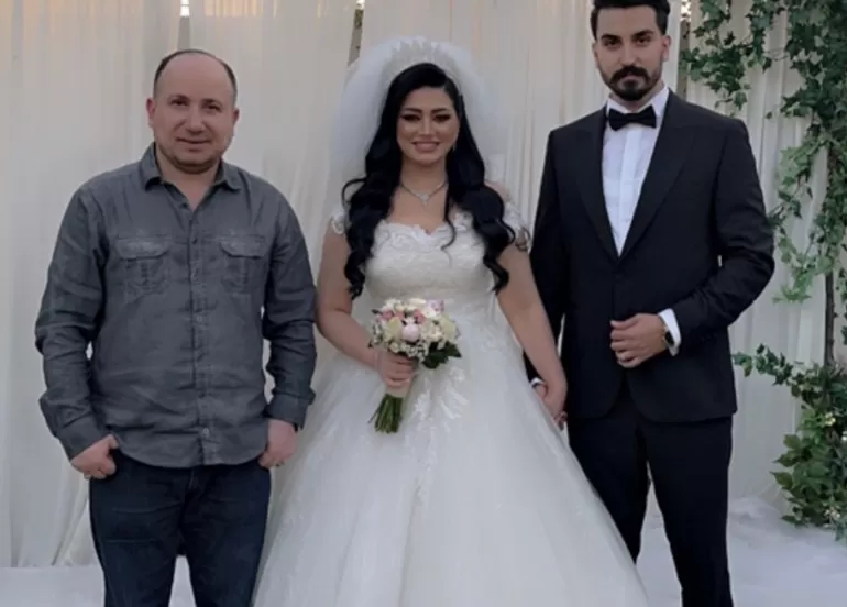 بە وێنە..بۆ یەكەمجار دینا وێنەی هاوسەركەی بڵاوكردەوە