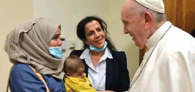 Papayê Vatîkanê dê 50 koçberan bibe Îtalyayê