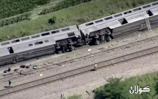 بە هۆی دەرچوونی شەمەندەفەرێک لە هێڵی ئاسنین سێ كەس بوونە قوربانی