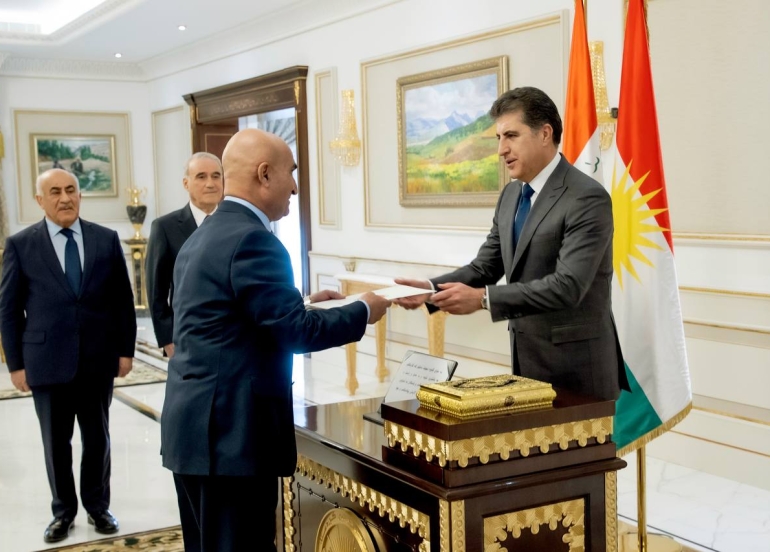 له‌به‌رده‌م سه‌رۆك نێچيرڤان بارزانيدا، سه‌رۆكى داواكارى گشتى سوێندى ياسايى ‏ده‌خوات