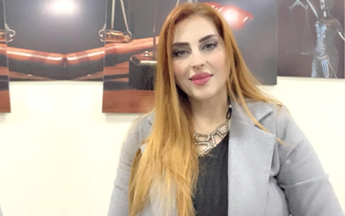 ڕۆژگار موحسین  بەرپرسی یەكەی مافی مرۆڤ لە وەزارەتی دادی حكومەتی هەرێمی كوردستان:     ڕێژەی بەشداریی ئافرەت لە كەرتی گشتی و تایبەت زۆرە، بەڵام لە شوێنی بڕیاردان و پۆستە باڵاكان زۆر كەمە