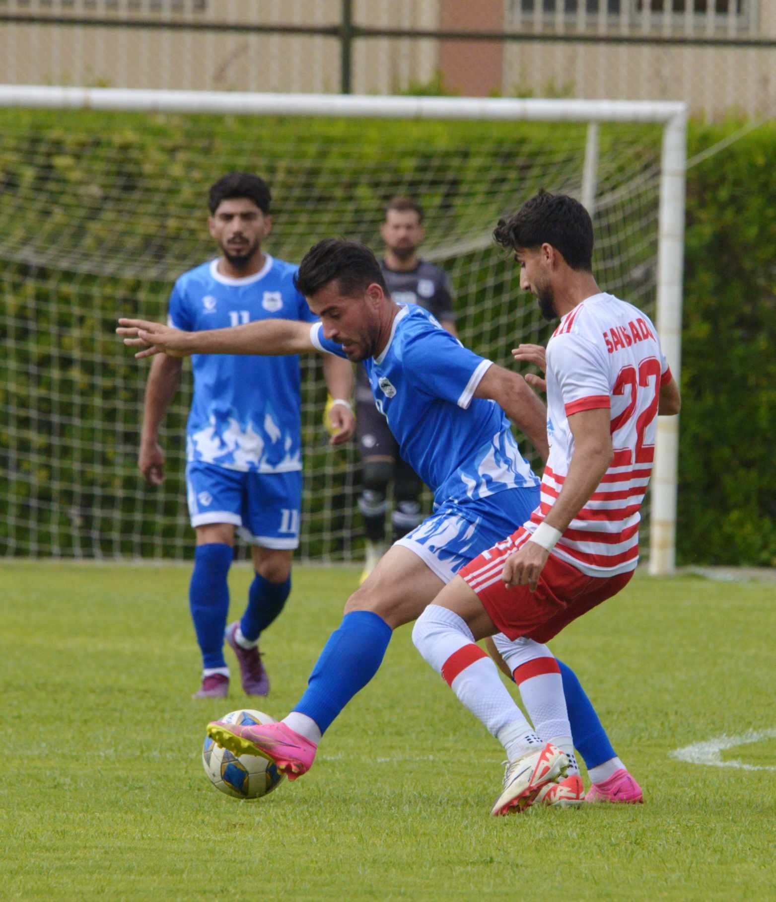 ئاكرێ و هەندرێن شەڕی بەدەستهێنانی نازناوی جامەكە دەكەن