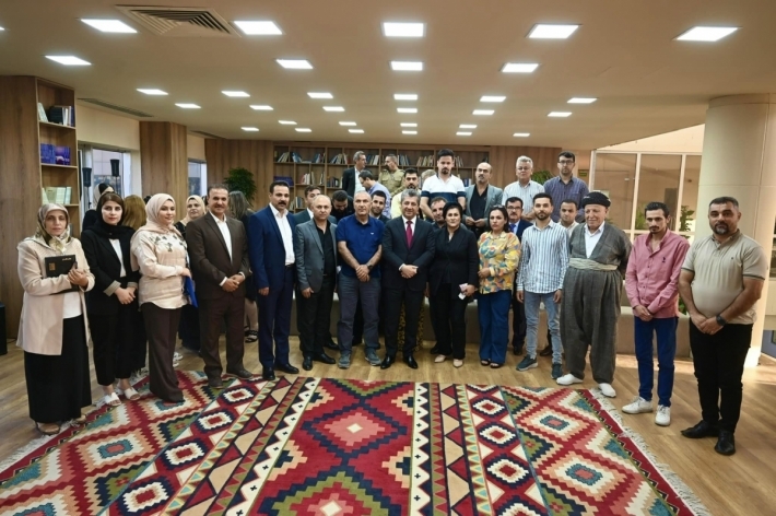 Ez bazine û navçeyên kesk an jî zer nas nakim û hemû Kurdistan e û mulkê xelkê Kurdistanê ye