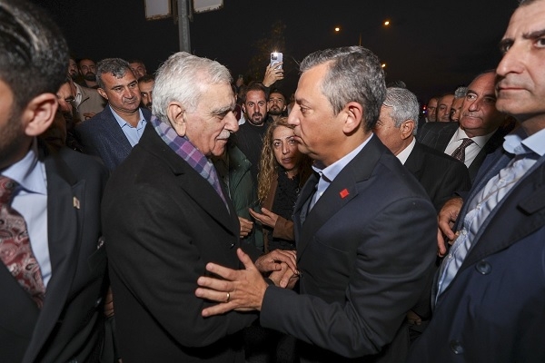 Rewş li Bakûrê Kurdistan û Tirkiyeyê aloze