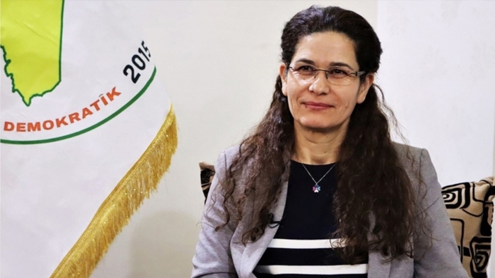 Îlham Ehmed: Amadekariyên lidarxsitina konferansa Kurdî li Rojavayê Kurdistanê gehiştine qonaxa dawiyê