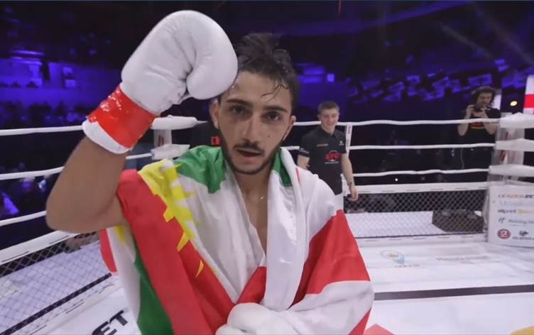 Werzişvanên Kurd ên Gurcistanê Alaya Kurdistanê bilind dikin