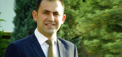 ئــایـــە هـــەمــــوو ســـەرکـــردەک سیاسیە؟