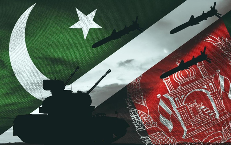 Efxanistanê bi balafiran li Pakistanê xist