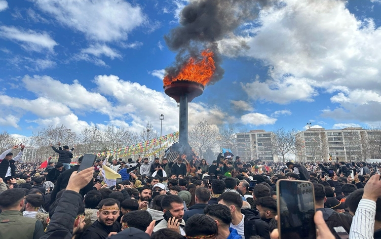 DEM Partiyê ji bo Newrozê pêşniyarek pêşkêşî Parlamentoya Tirkiyeyê kir
