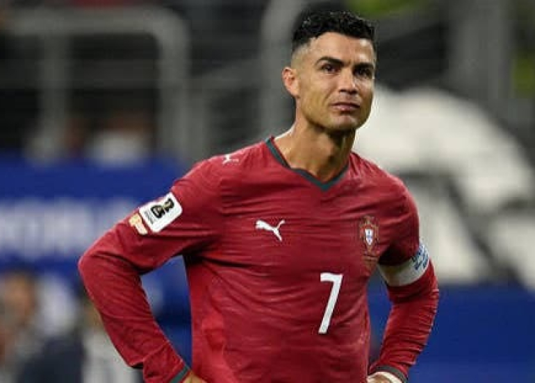 شرارة الخلاف مع خيسوس تدفع رونالدو لمغادرة منتخب البرتغال وتنازل اضطراري عن الرقم 7