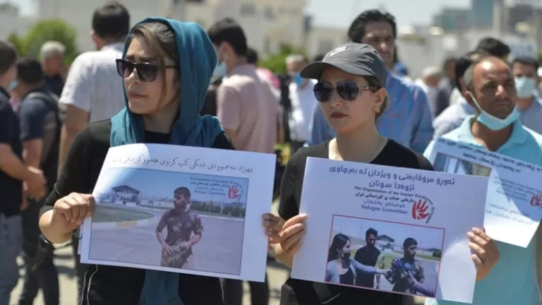 Penaberên Rojhilatî li Hewlêrê xwepîşandan kirin