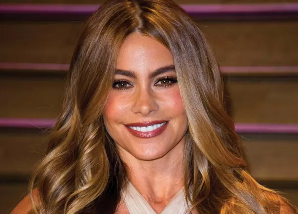 سۆفیا بە مارادۆنا روو لە بواری دەرهێنان دەكات