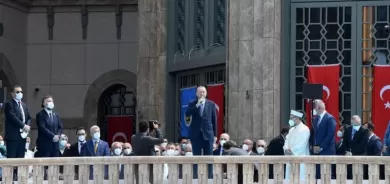 الرئيس التركي يفتتح أول مسجد في ساحة تقسيم في ذكرى انطلاق المظاهرات ضد حكومته