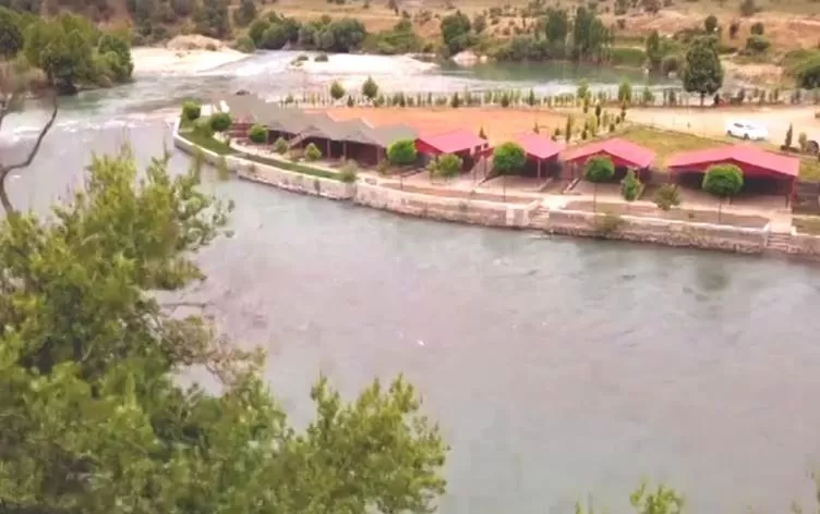 Bombebaranên Tirkiyê zirareke mezin gihandiye geştiyariya Duhokê