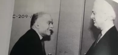 وثائق وأسرار