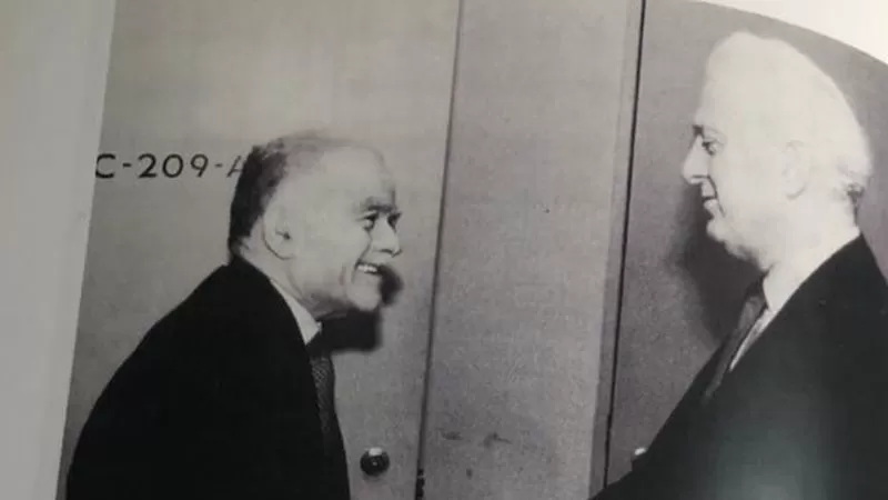 وثائق وأسرار