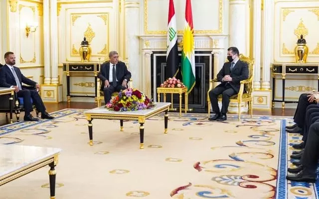 سەرۆکی حکومەتی هەرێمی کوردستان پێشوازی لە شاندێکی باڵای ڕەوتی سەدر دەکات