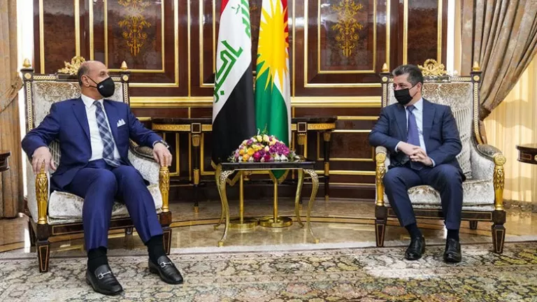 Serokwezîr li gel wezîrê werzişê yê Îraqê civiya