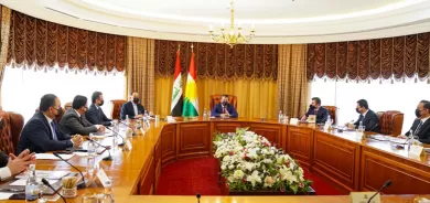 رئيس حكومة إقليم كوردستان يجتمع مع الوفد التفاوضي للإقليم