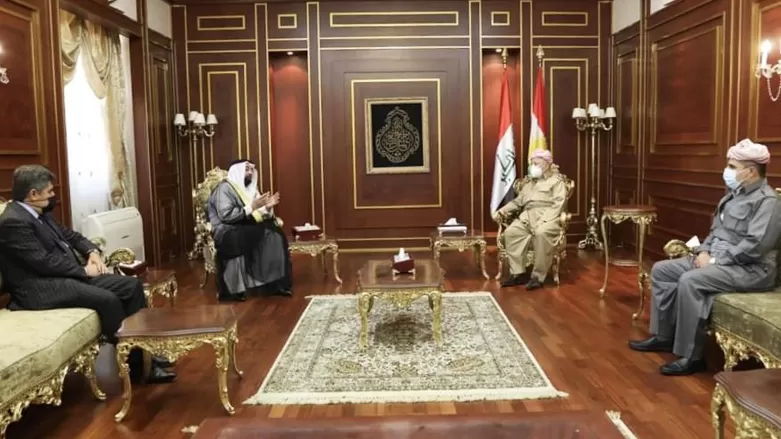 الرئيس بارزاني وأحد شيوخ شمر يشددان على التآخي بين مكونات مناطق غرب دجلة