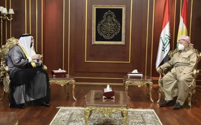 سەرۆك بارزانی پێشوازی لە شێخێكی هۆزی شەمەڕ دەكات