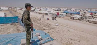 اعتقال 27 شخصاً في مخيم الهول بتهمة تشكيل «خلايا إرهابية»