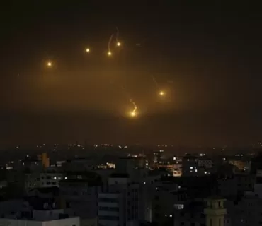 شەوێكی خوێناوی.... ئیسڕائیل مووشەكبارانی سووریای كرد