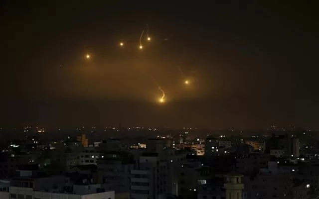 شەوێكی خوێناوی.... ئیسڕائیل مووشەكبارانی سووریای كرد