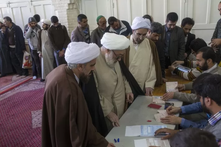 محلل سياسي: فوز الجناح المتشدد بانتخابات إيران يعني زيادة خطورة أوضاع العراق