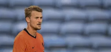 ضربة قاسية لمنتخب الطواحين.. دي ليخت يغيب عن مواجهة أوكرانيا