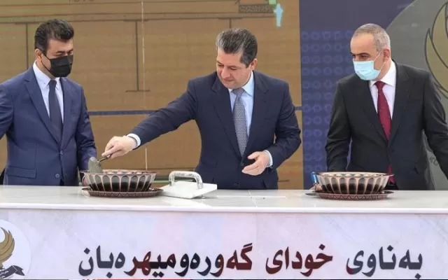 سەرۆکی حکومەتی هەرێمی کوردستان بەردی بناغەی پڕۆژەی کارگەی جووتیار دادەنێت