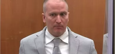 مقتل جورج فلويد: السجن 22 سنة ونصف لضابط الشرطة السابق المدان بالقتل