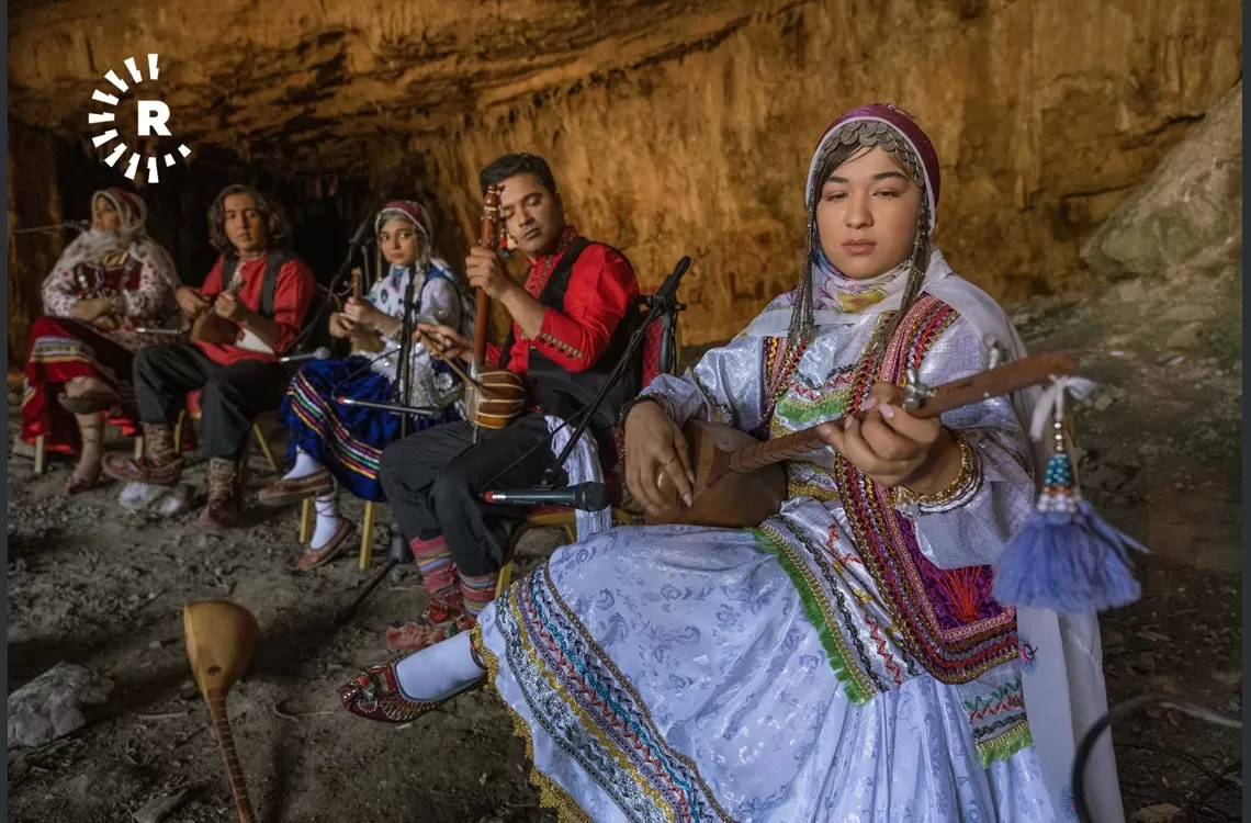 Grûpa Em muzîka resen a Kurdî pêşkêş dike