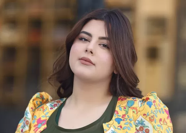 نوێترین دەركەوتنی ئازێتا لوقمان لەگەڵ خانمە هونەرمەندێك