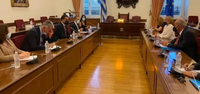 وڵاتى یۆنان زەمالەى خوێندن پێشکەش بە هەرێمى کوردستان دەکات
