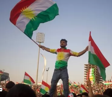 پرسی كورد ،تەنها خاك ونەتەوەیە..