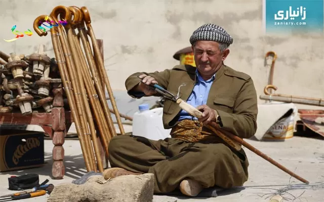 گۆپاڵ لە دەستی  پیاوان و ئافرەتانی كورد