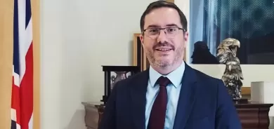 السفير البريطاني الجديد في العراق: أنا مسلم وابني اسمه علي