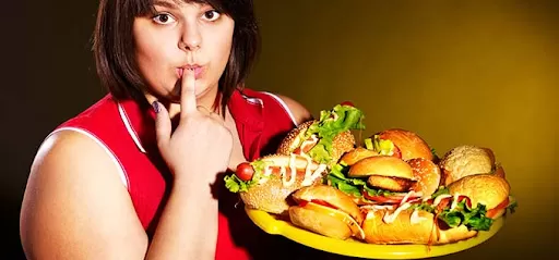 بعد سن الخمسين.. لماذا تعاني من صعوبة خسارة الوزن؟