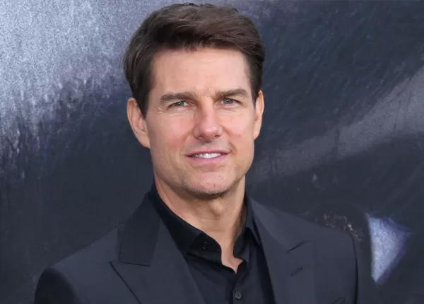 توم كرووز خەڵاتەكانی گۆڵدن گلۆپ دەگەڕێنێتەوە