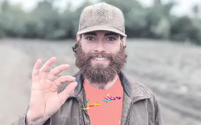 پارچە ئەڵماسێك بە دیاری بۆ مانگی هەنگوینی