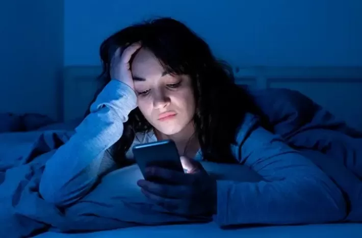 أضرار السهر تفوق التوقعات.. تعرف عليها