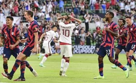 الولايات المتحدة تطيح قطر من قبل نهائي الكأس الذهبية