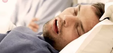 أسباب وراء الشخير.. نصائح طبية أساسية للتخلص منه