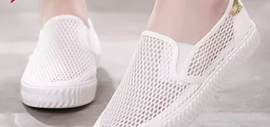 پێڵاوی سپی شایستەی وەرزی گەرمایە