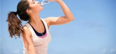 ما هي كمية الماء المطلوب شربها يومياً للتخلص من الأمراض؟