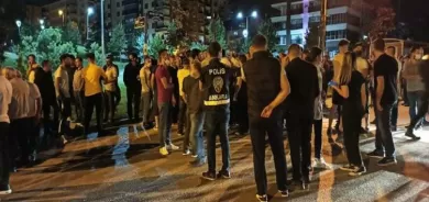 Li Enqerê hinek mal, dukan û otomobîlên penaberên Sûrî hatin şewitandin