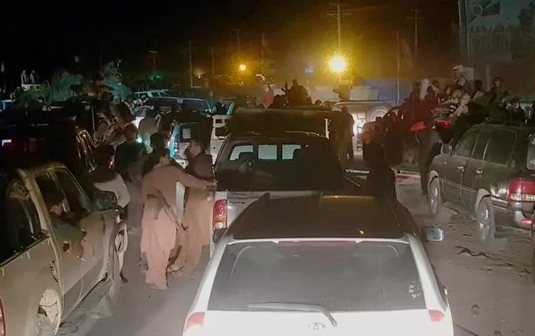 Xelkê Efxanistanê ji Kabulê direve