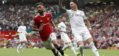 مانشستر يونايتد يكتسح ليدز بالخمسة ويحذر المنافسين