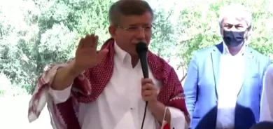 Davutoglu: Em dê 5 deriyên sînorî yên nû li gel Herêma Kurdistanê vekin